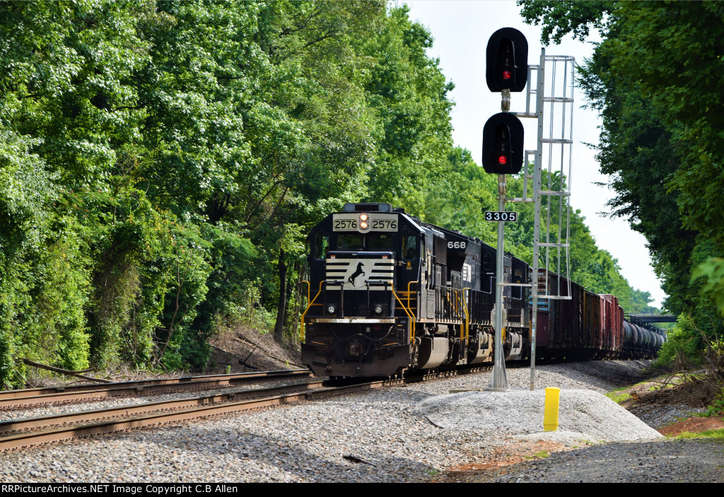 An SD70 on Point